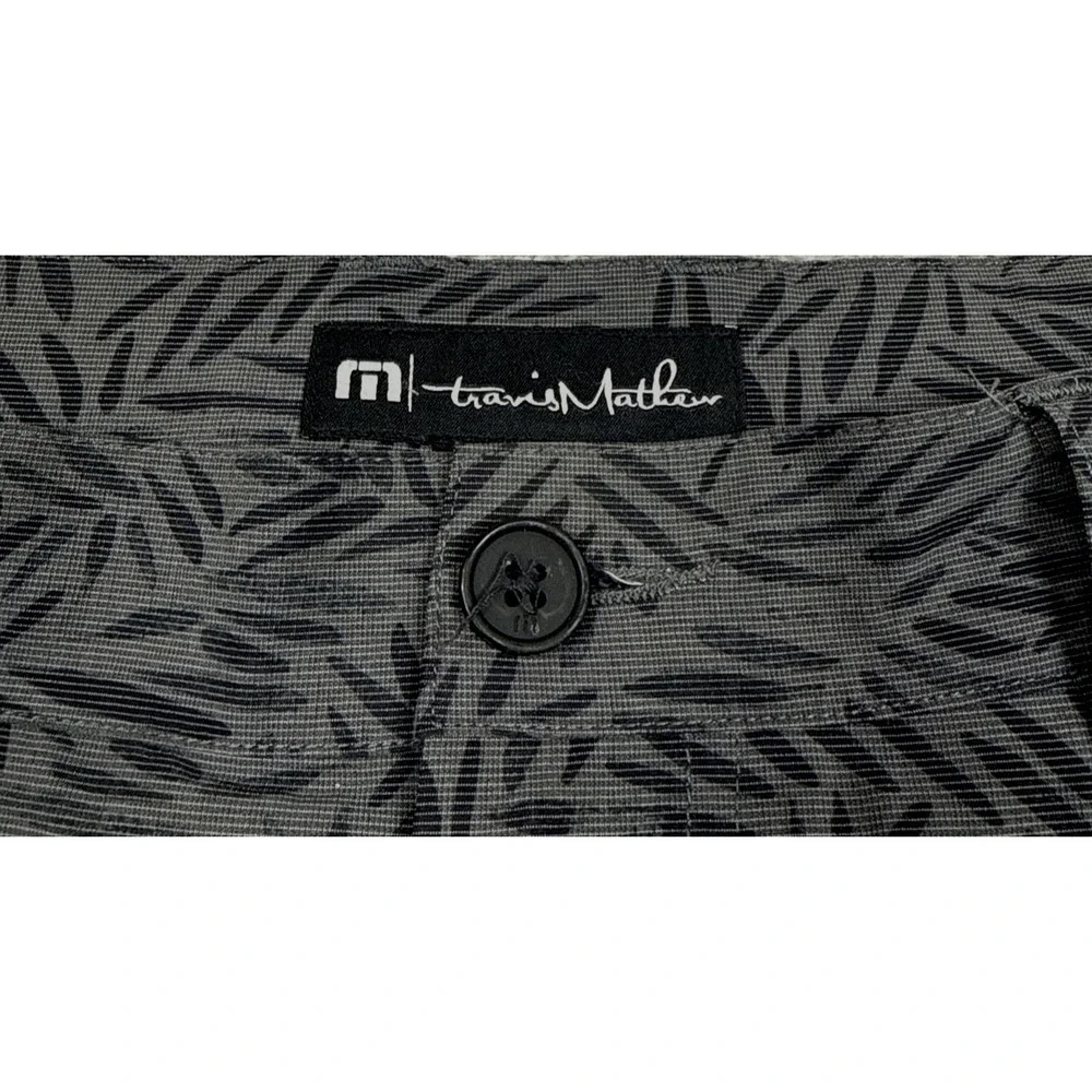 TravisMathew Golf Shorts‎ Men's 36 Gray Floral Performance Casual